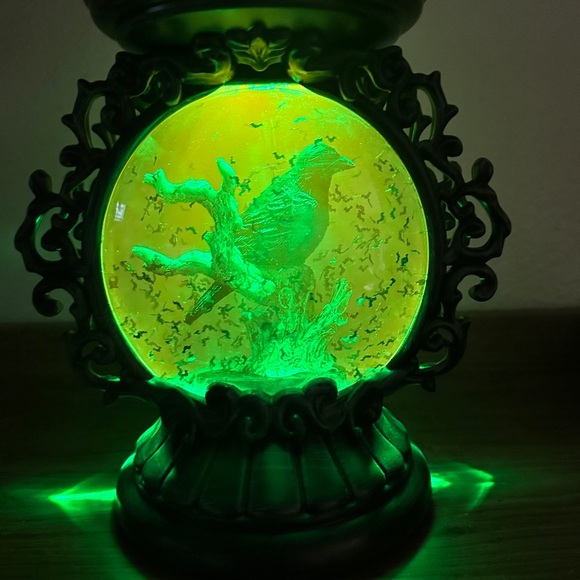 LIMITED EDITION Halloween Raven Water Globe Candle Holder ‼️SEE VIDEO‼️ - Picture 3 of 3